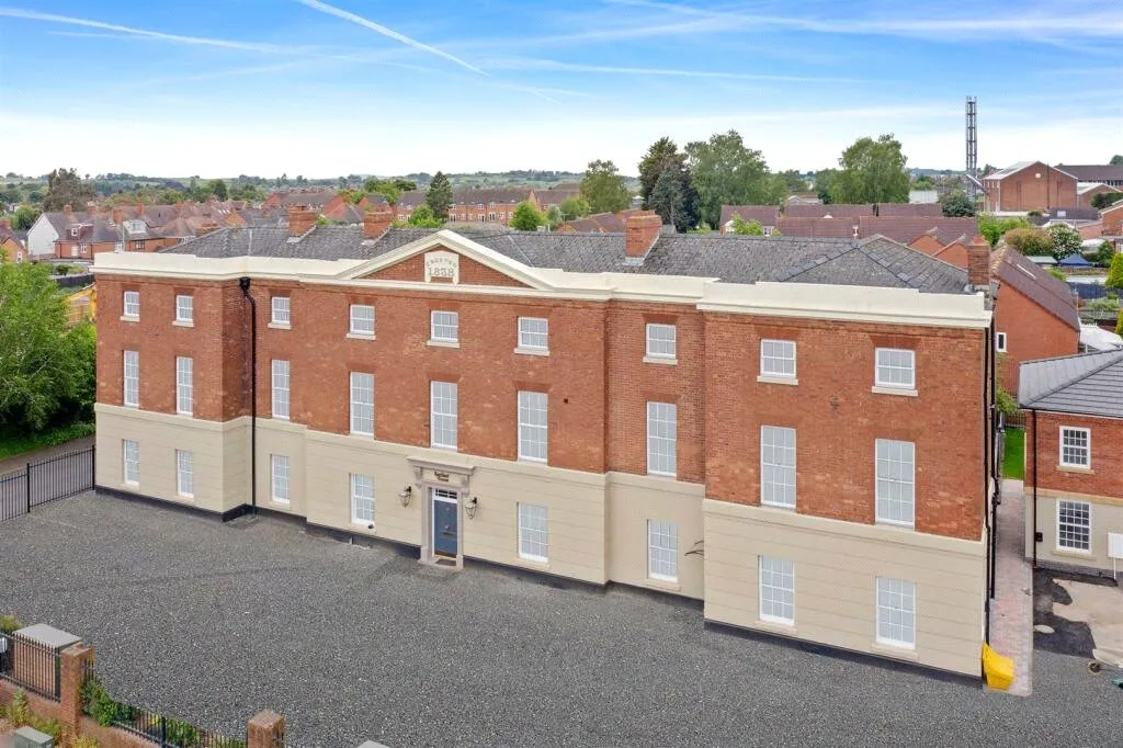 Birmingham Road, Bromsgrove, Worcestershire, B61 0DJ, photo 8