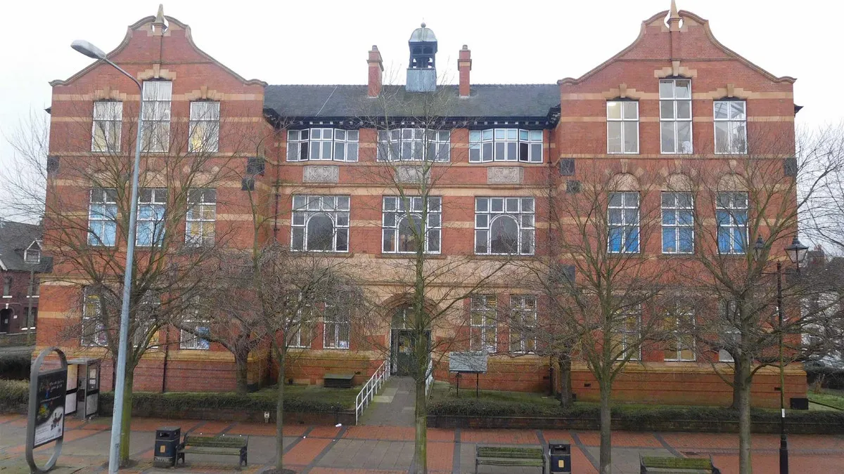 for all enquiries other than viewings please contact; richard day bsc(hons)mrics email : commercial@bjbmail.com to rent, Lightwood Road, Stoke-on-Trent, ST3