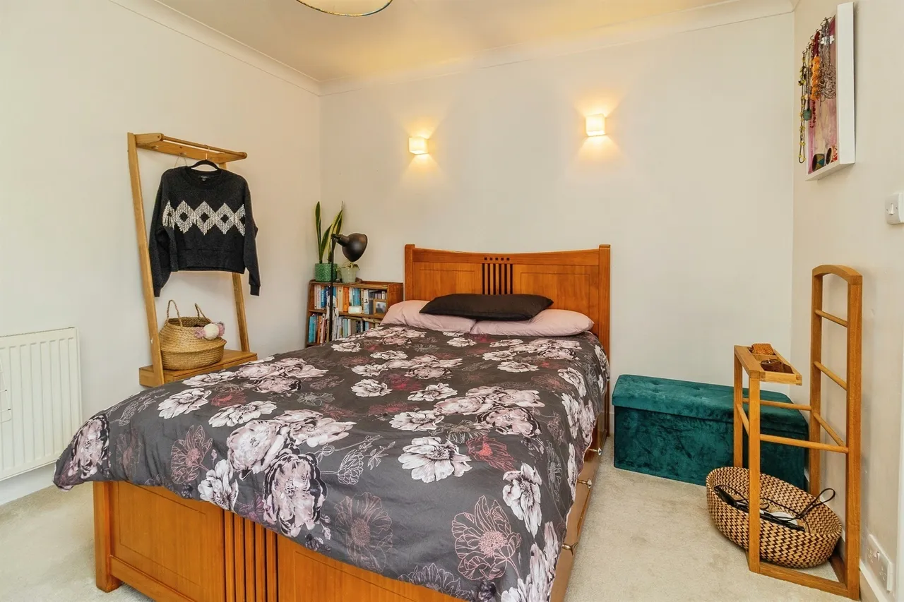 Bury Avenue, Newport Pagnell, MK16, photo 10