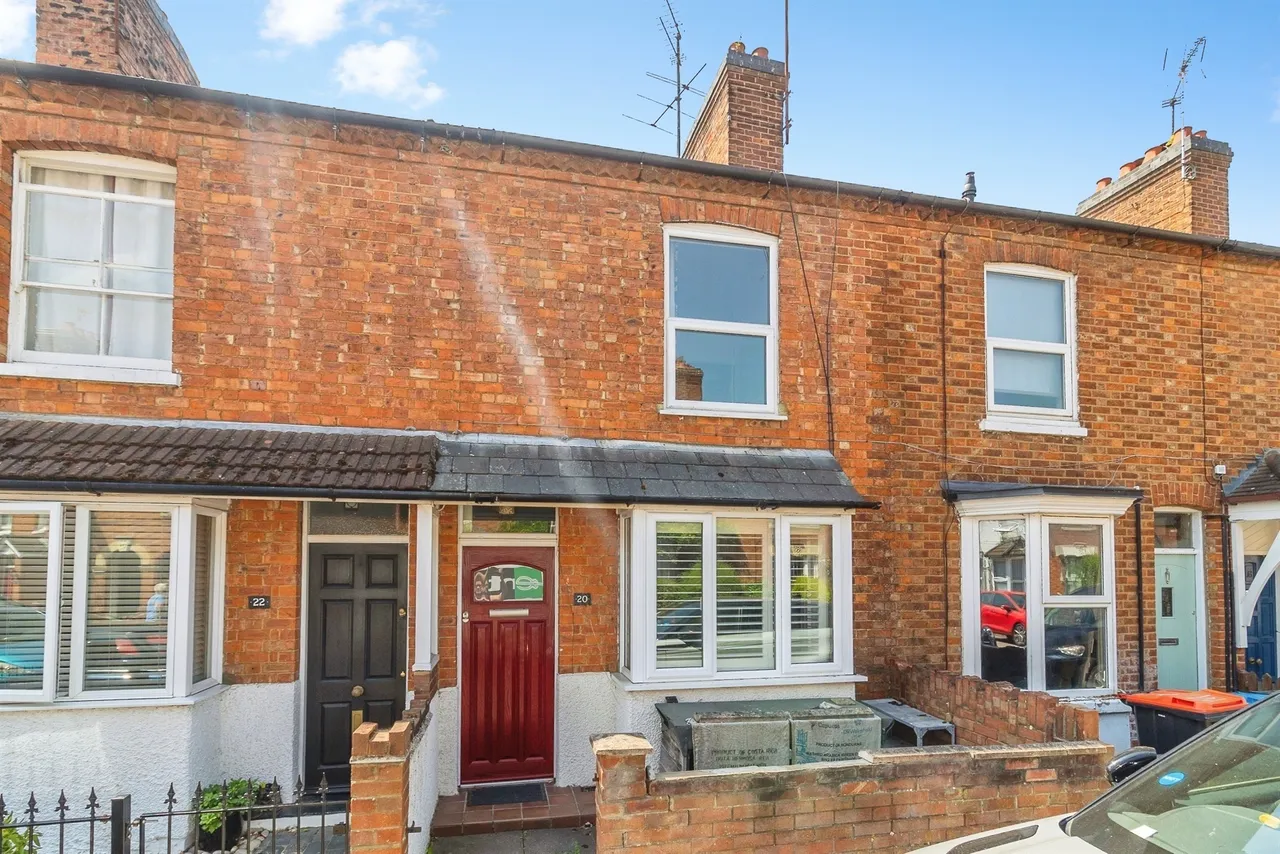 2 bed house for sale, Bury Avenue, Newport Pagnell, MK16