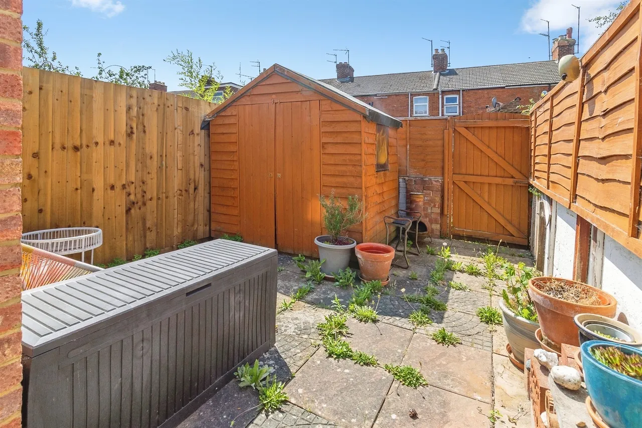 Bury Avenue, Newport Pagnell, MK16, photo 14