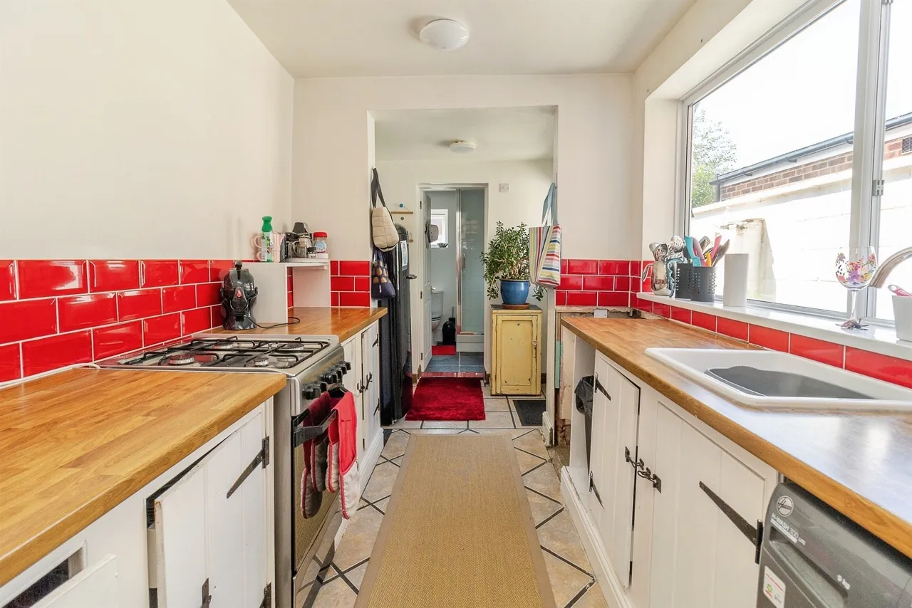 Bury Avenue, Newport Pagnell, MK16, photo 7