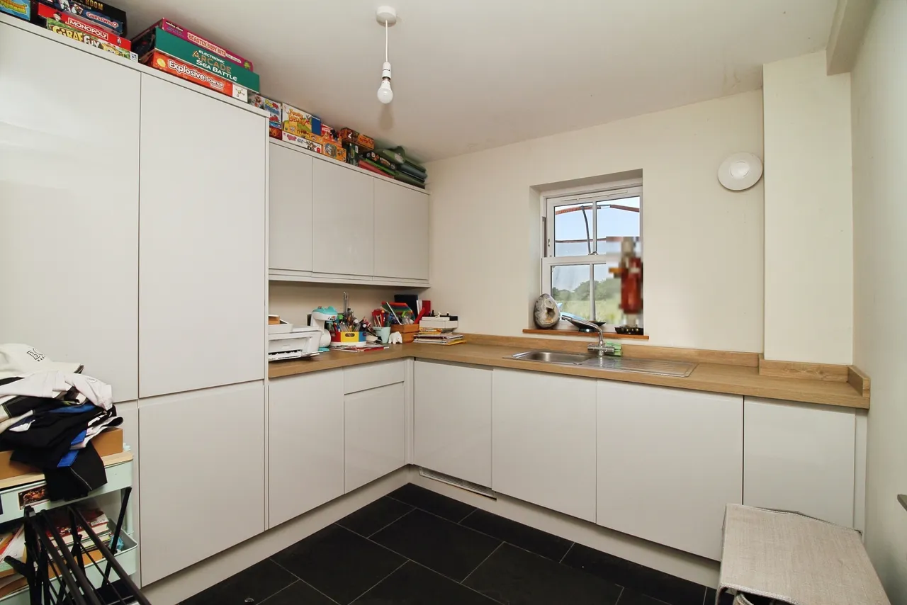 Colchester Road, Ardleigh Village Nr Colchester, CO7, photo 6