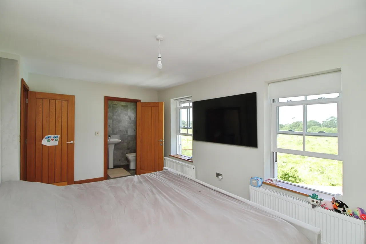 Colchester Road, Ardleigh Village Nr Colchester, CO7, photo 7