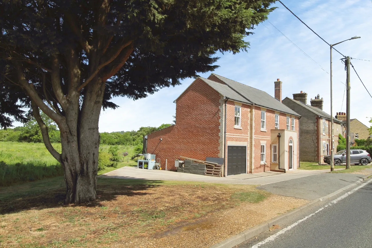 Colchester Road, Ardleigh Village Nr Colchester, CO7, photo 18