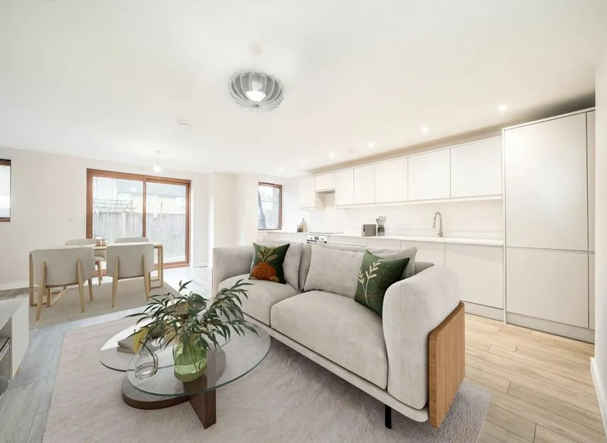 2 bed flat for sale — Russell Road, Mitcham Common, CR4