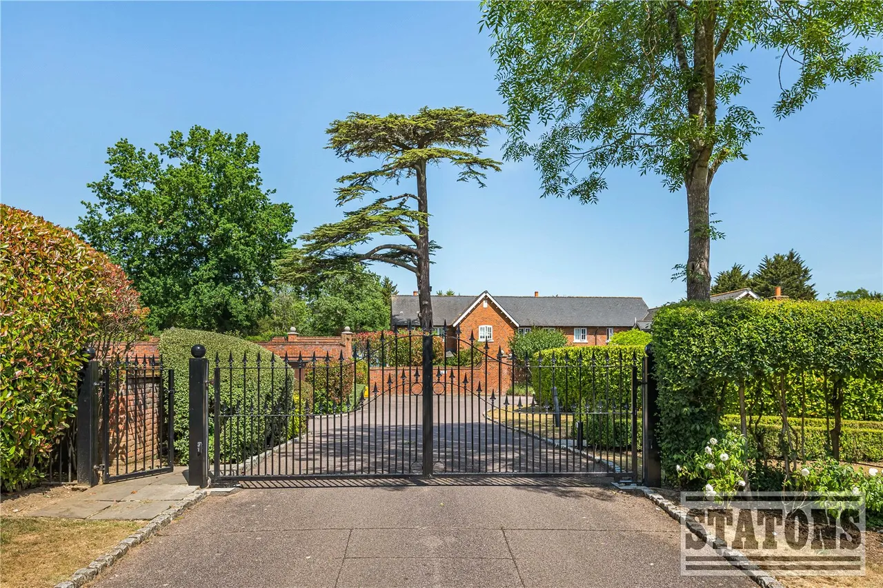 Essendon Golf and Country Club, Cucumber Lane, Essendon, Hatfield, AL9 6GH, photo 2