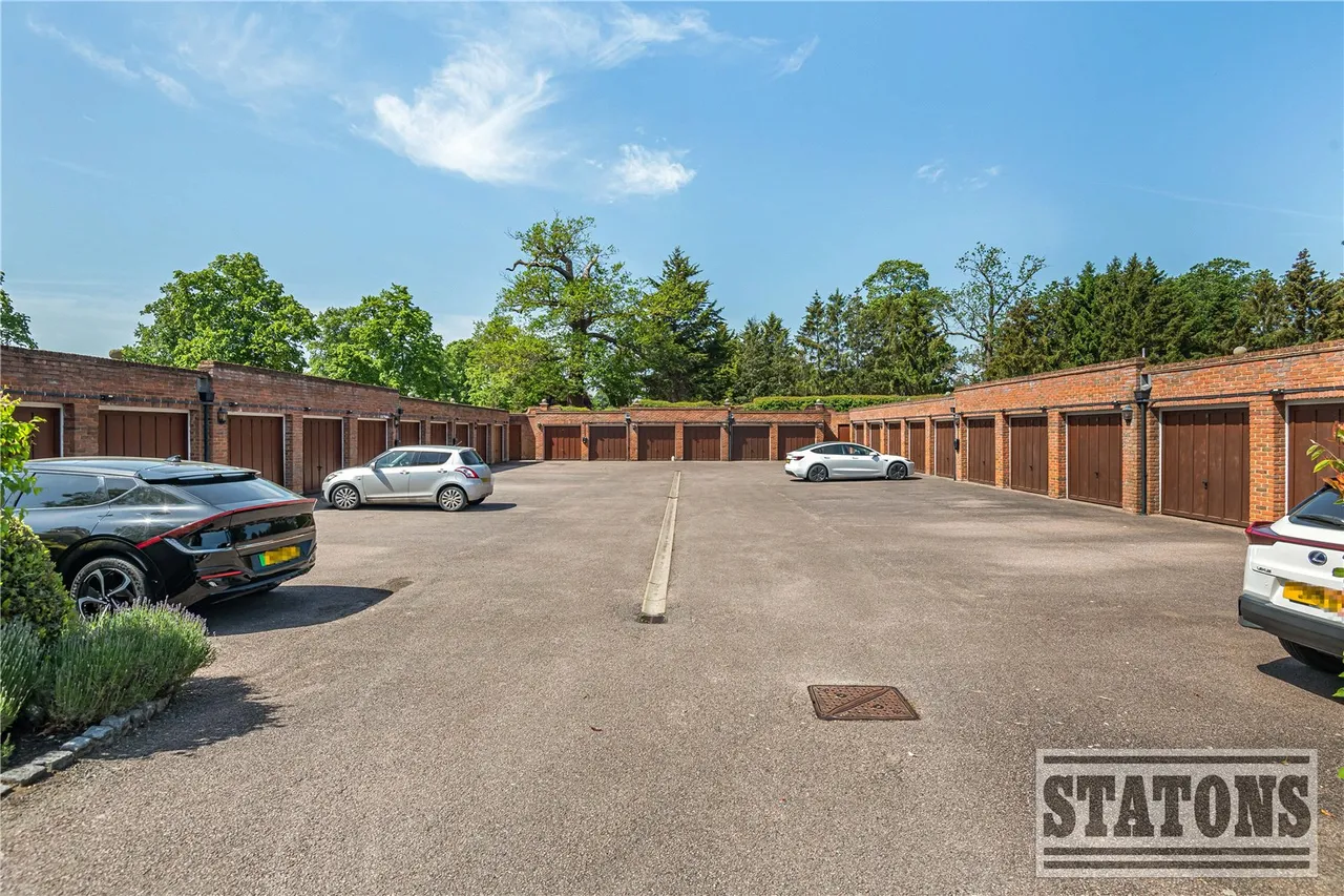 Essendon Golf and Country Club, Cucumber Lane, Essendon, Hatfield, AL9 6GH, photo 21