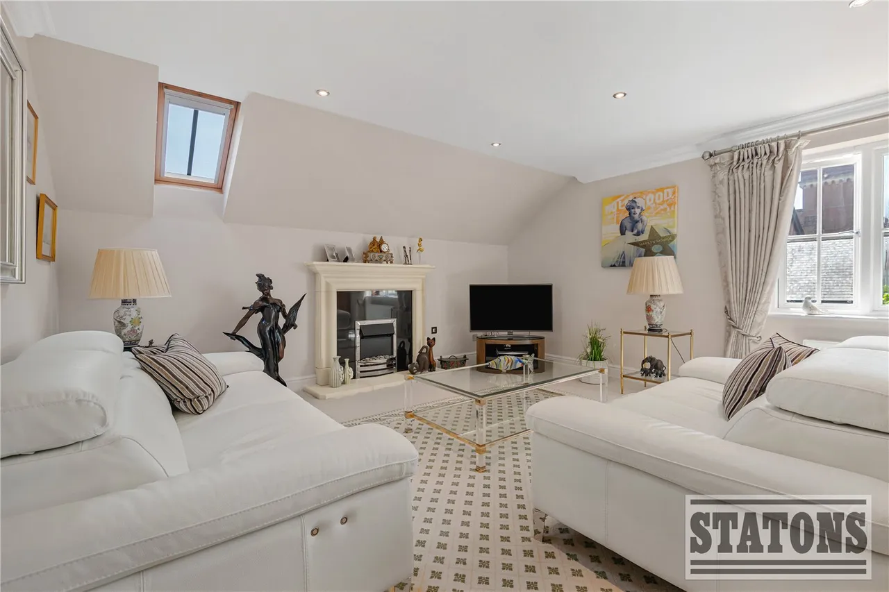 Essendon Golf and Country Club, Cucumber Lane, Essendon, Hatfield, AL9 6GH, photo 5