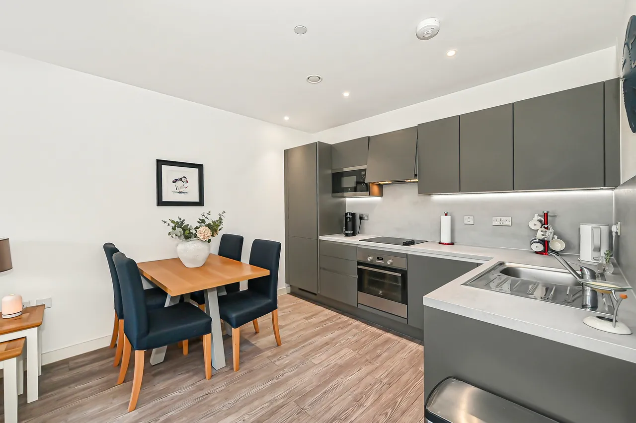 Lyall House, London, E13, photo 3