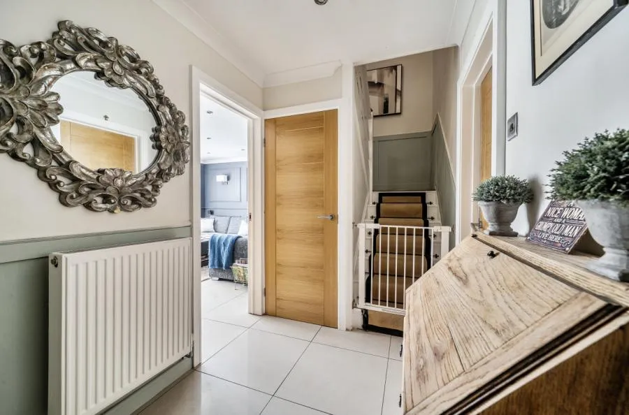 Lauradale, Bracknell, RG12, photo 17