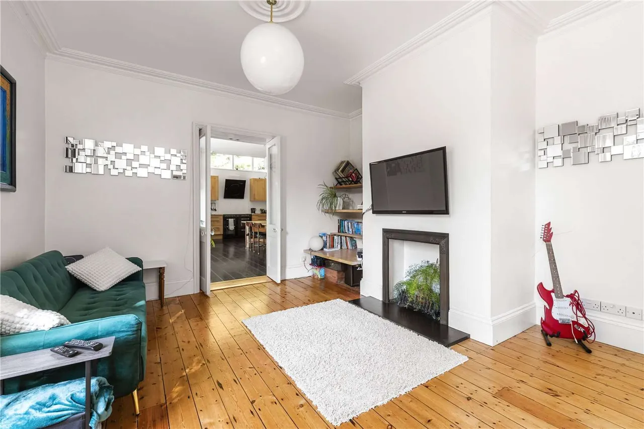 Broadwater Rise, Guildford, Surrey, GU1 2LA, photo 9