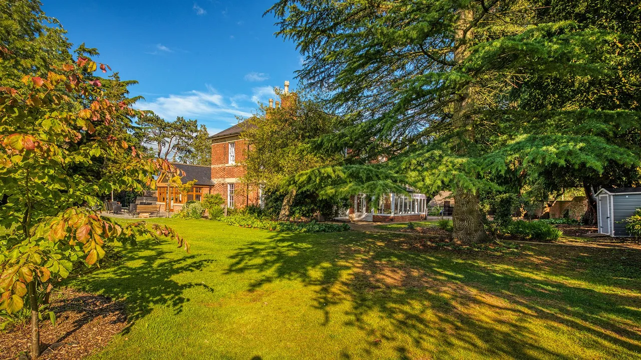 Mitre Drive, Repton, photo 56