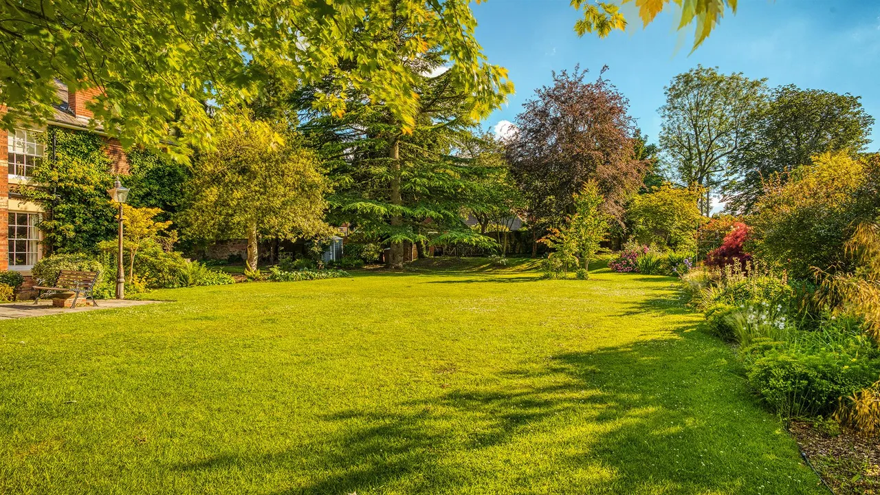 Mitre Drive, Repton, photo 62