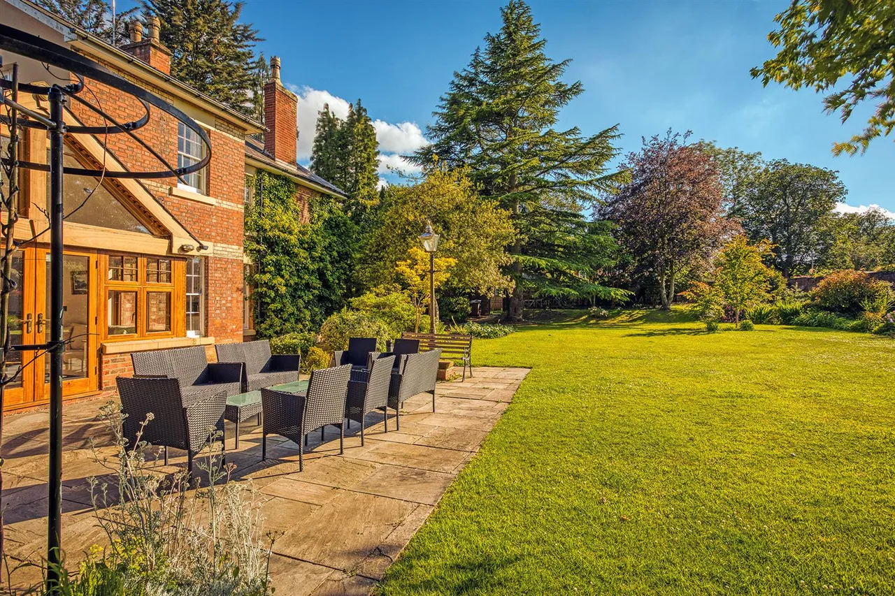 Mitre Drive, Repton, photo 64