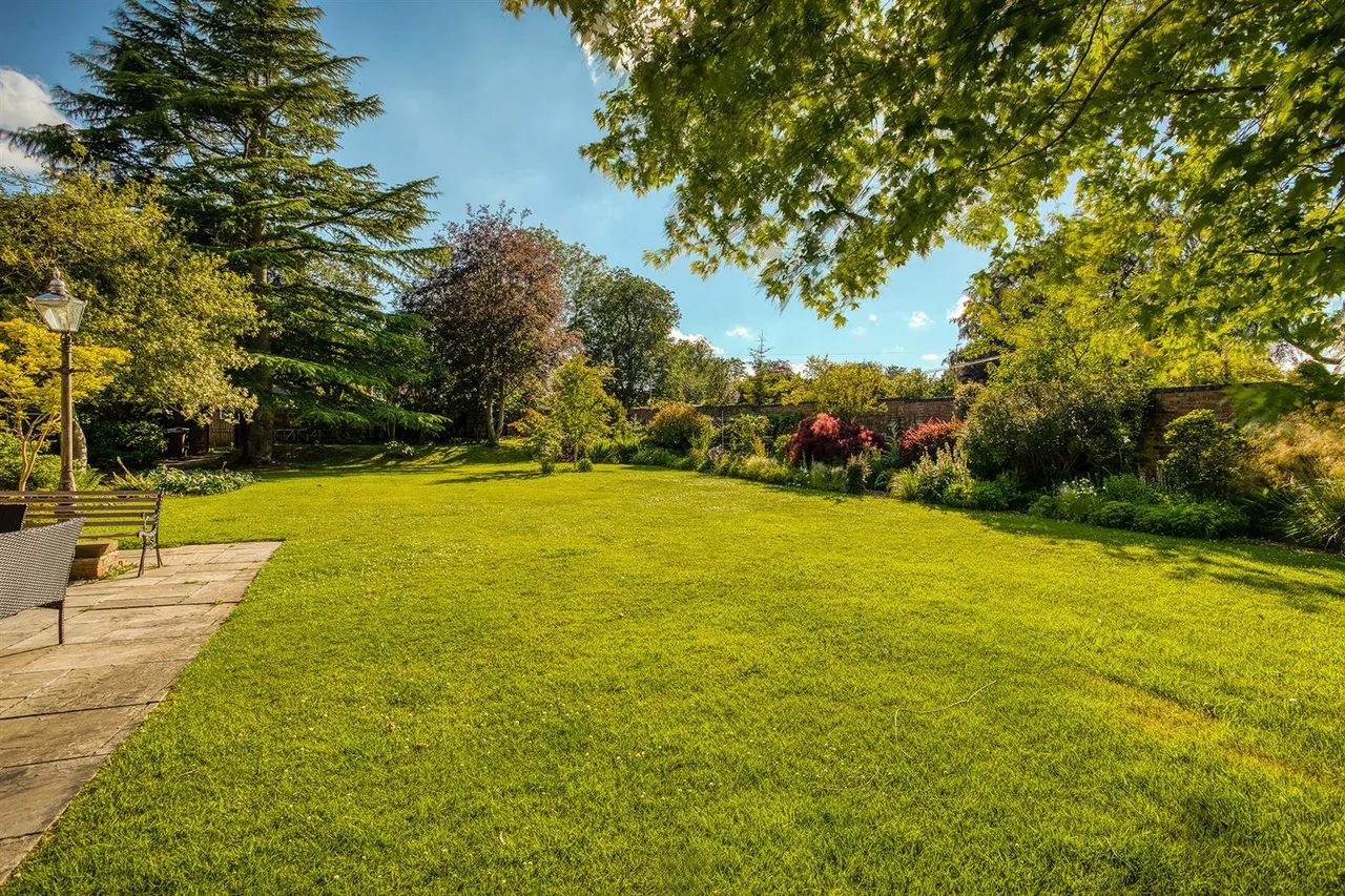Mitre Drive, Repton, photo 63