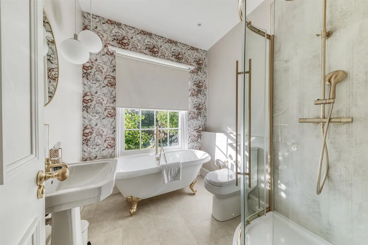 Mitre Drive, Repton, photo 38