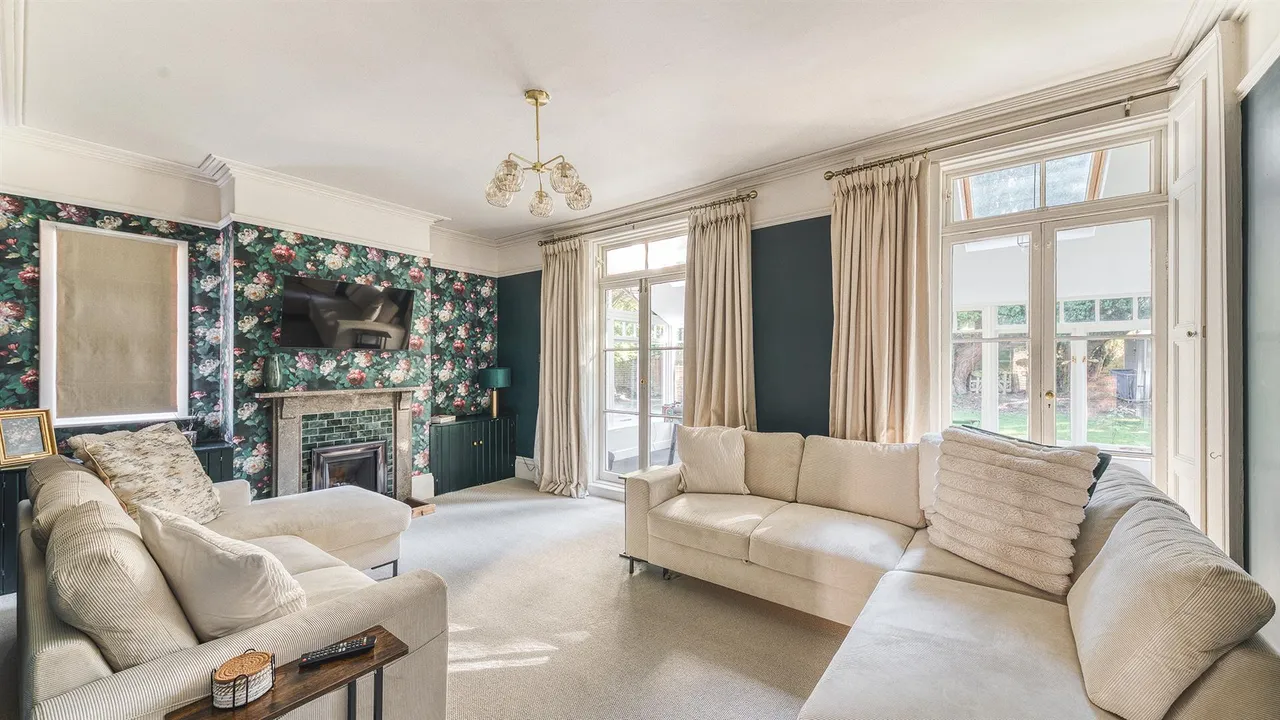 Mitre Drive, Repton, photo 15