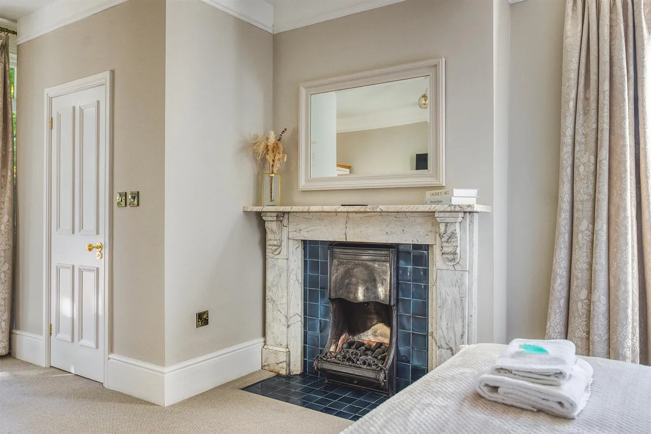 Mitre Drive, Repton, photo 18