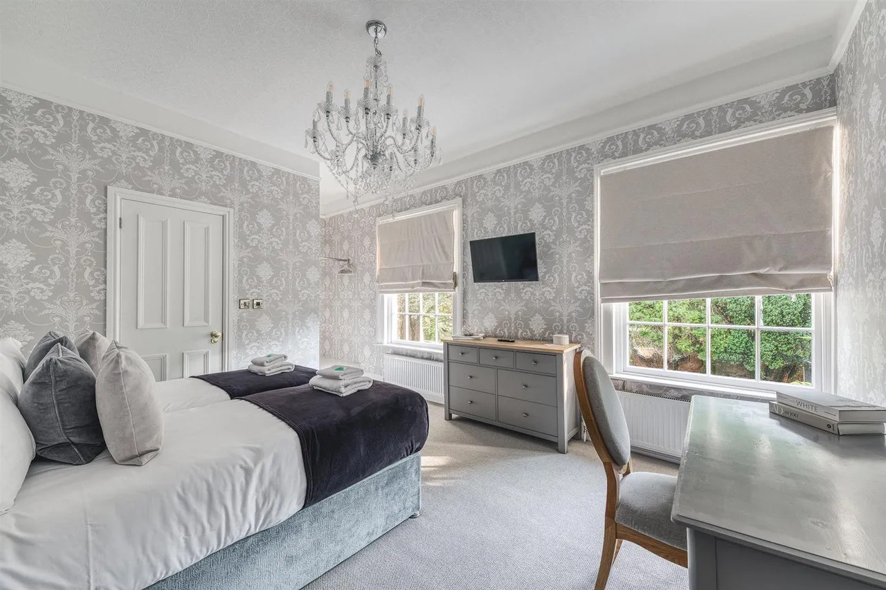Mitre Drive, Repton, photo 32