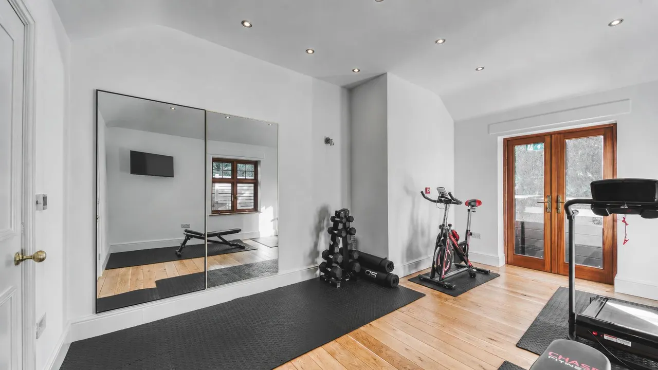 Mitre Drive, Repton, photo 13