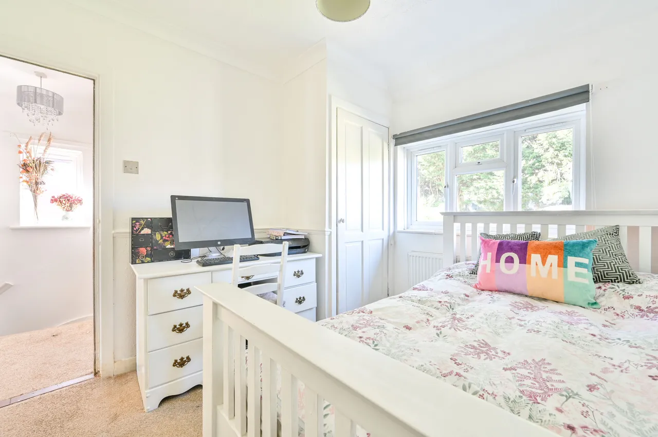 128a Southway, Guildford, photo 11