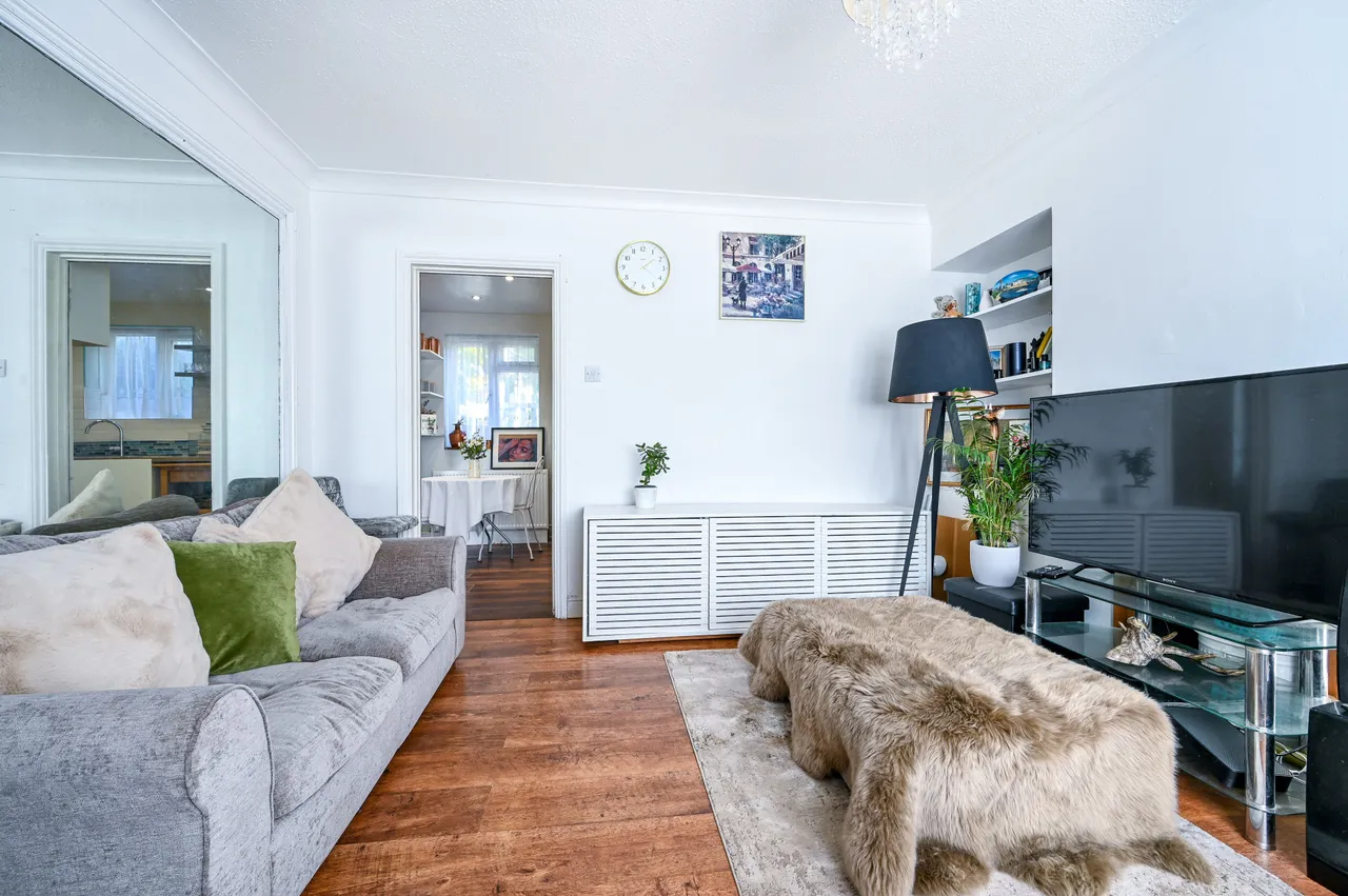 128a Southway, Guildford, photo 2