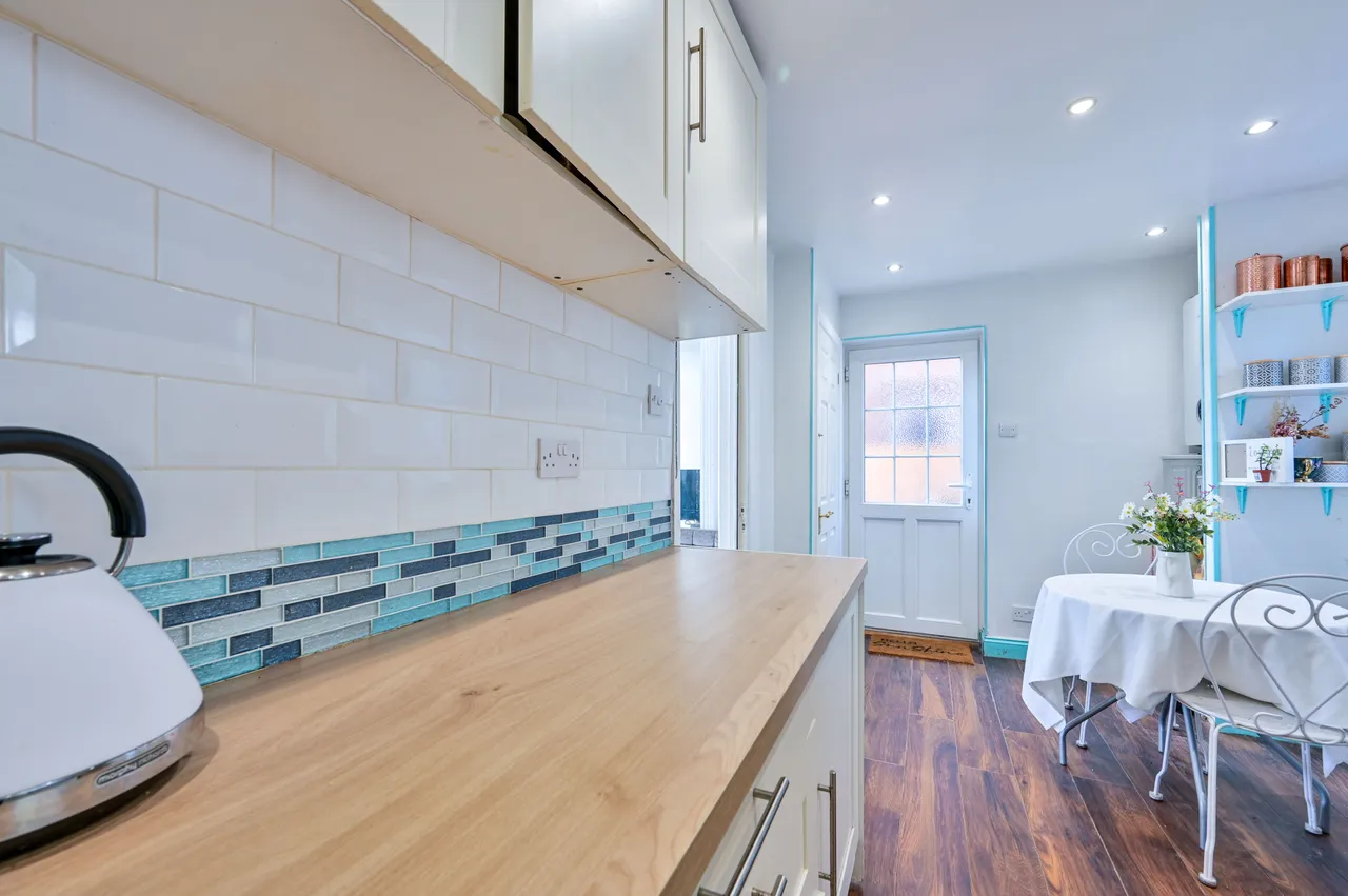 128a Southway, Guildford, photo 8