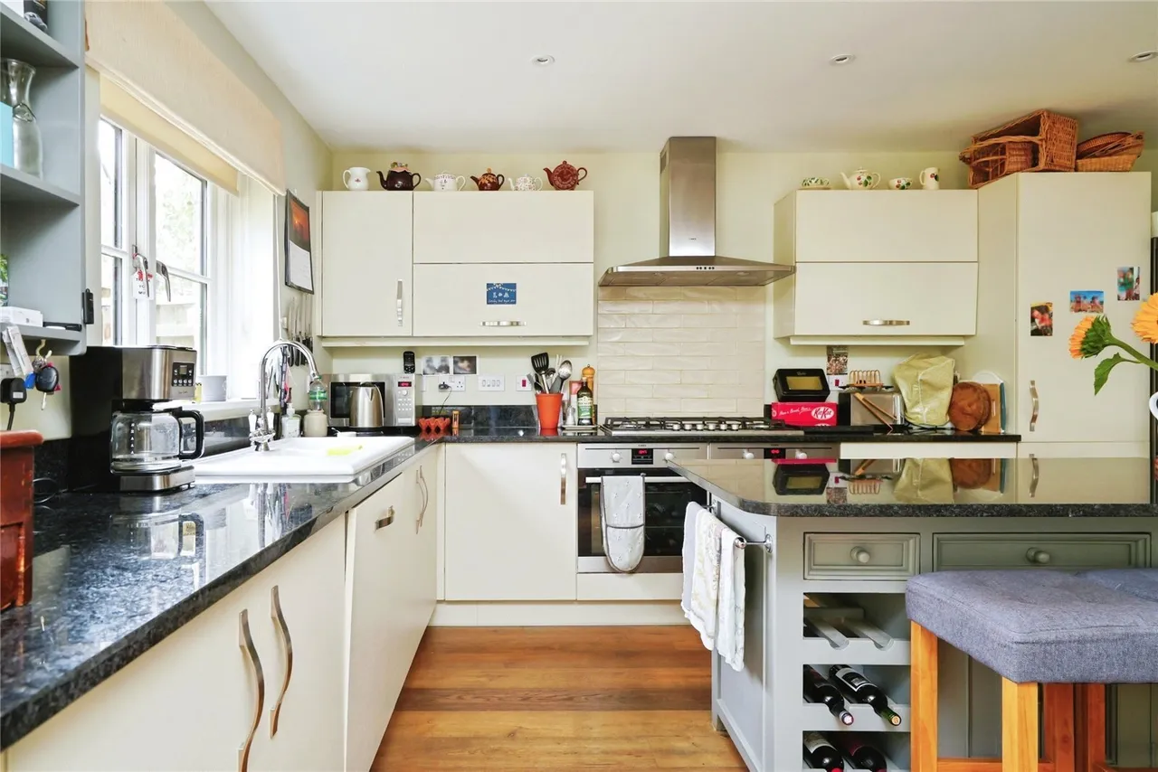 Delfin Way, Upper Rissington, GL54, photo 13
