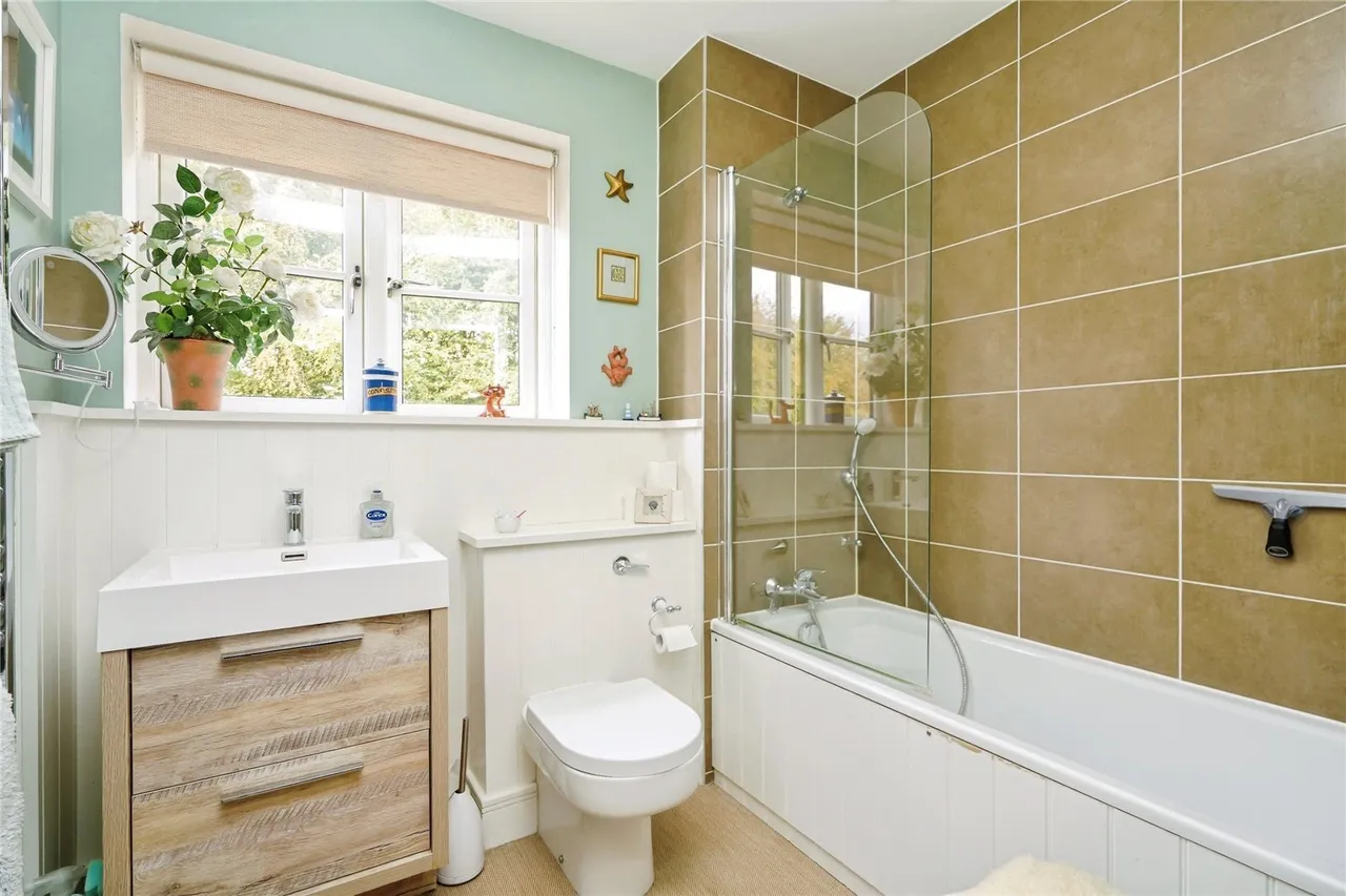 Delfin Way, Upper Rissington, GL54, photo 9