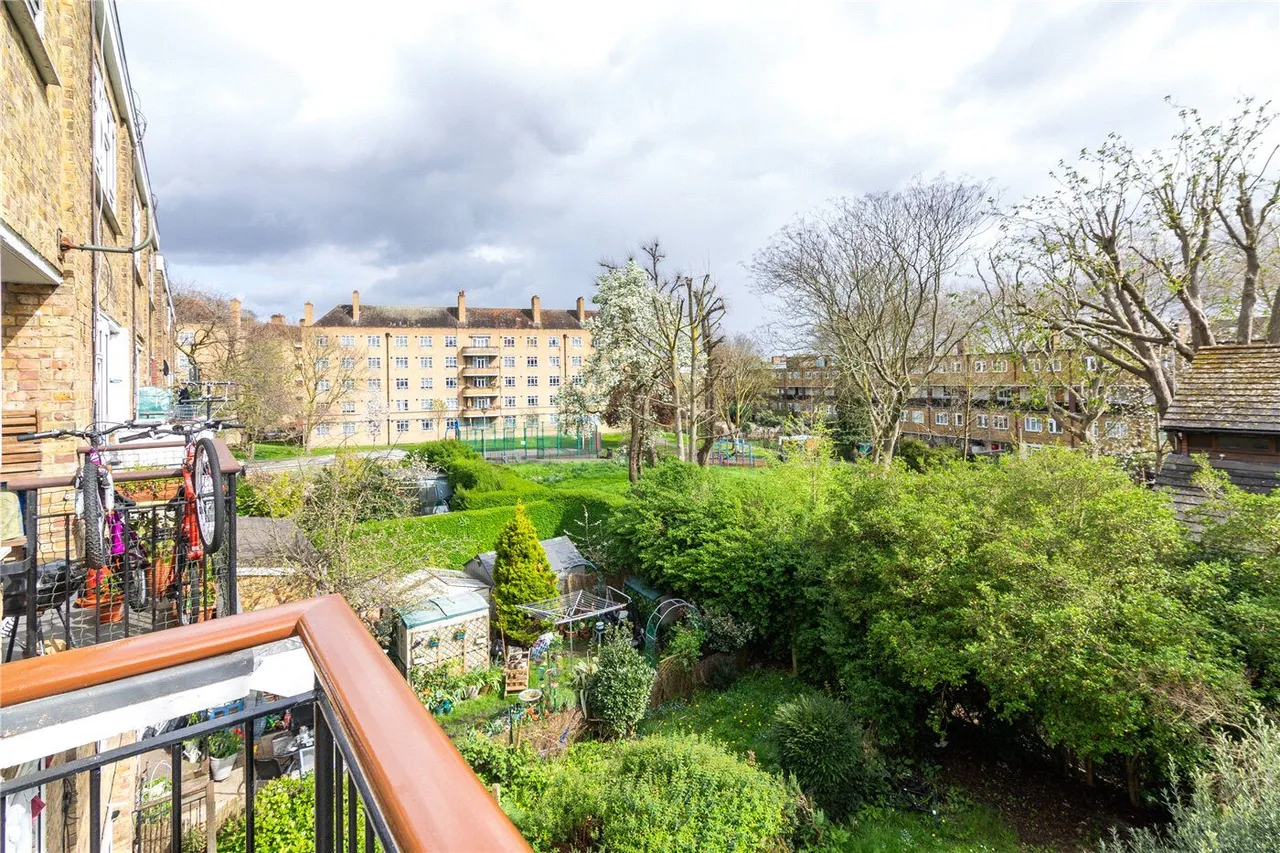 Larchfield House, Highbury Estate, N5, photo 6