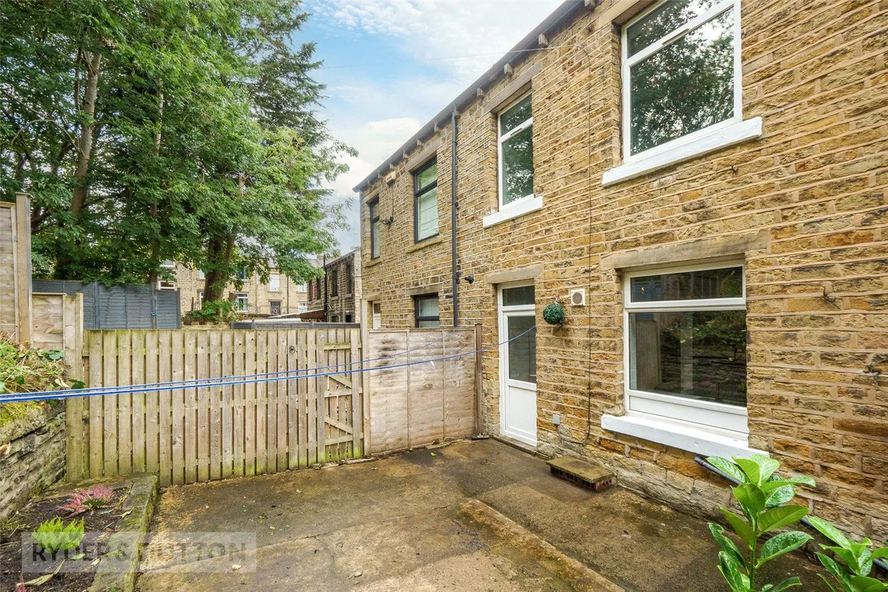 Manchester Road, Huddersfield, HD4, photo 16