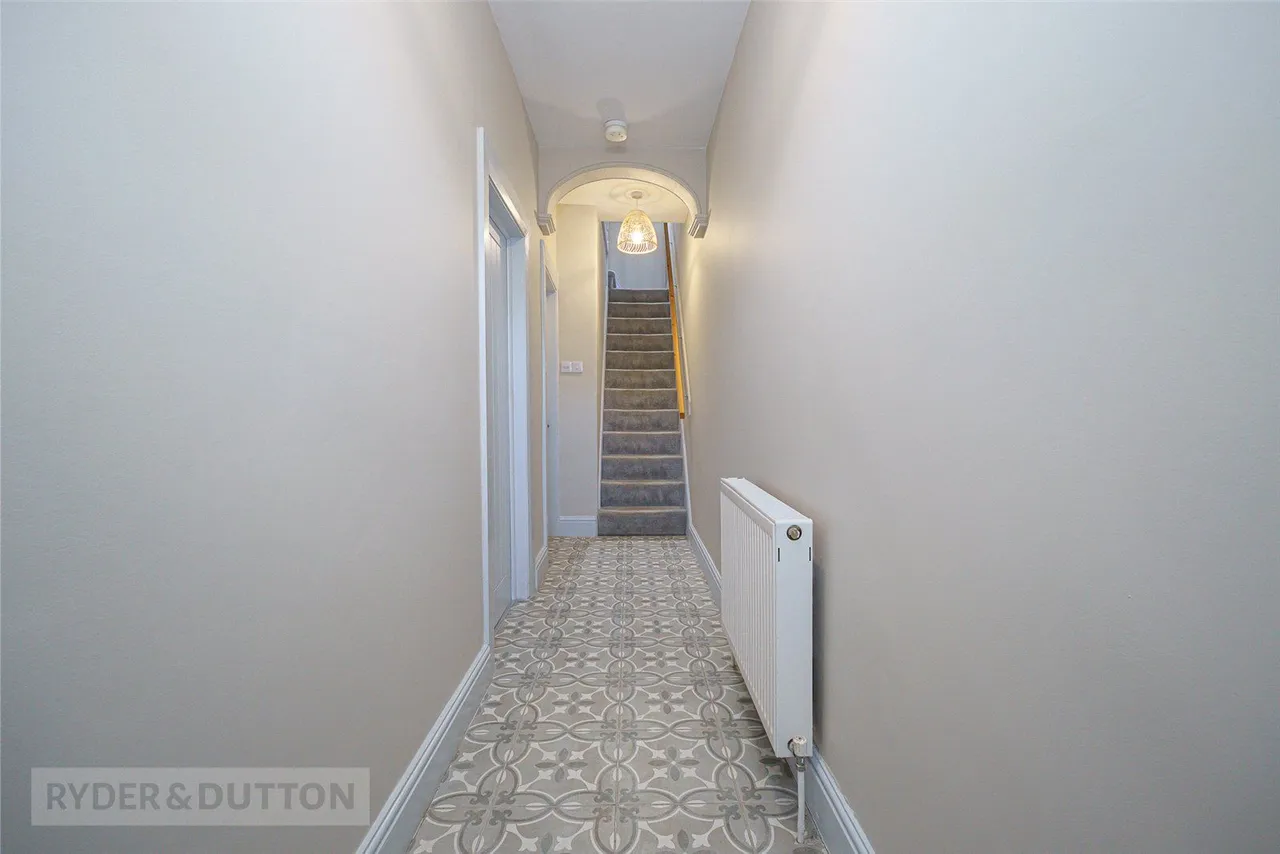 Manchester Road, Huddersfield, HD4, photo 7