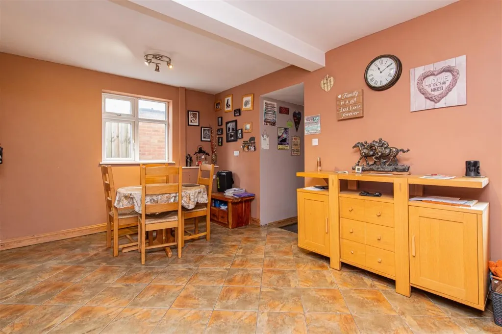 Higham Road, Rushden, photo 5