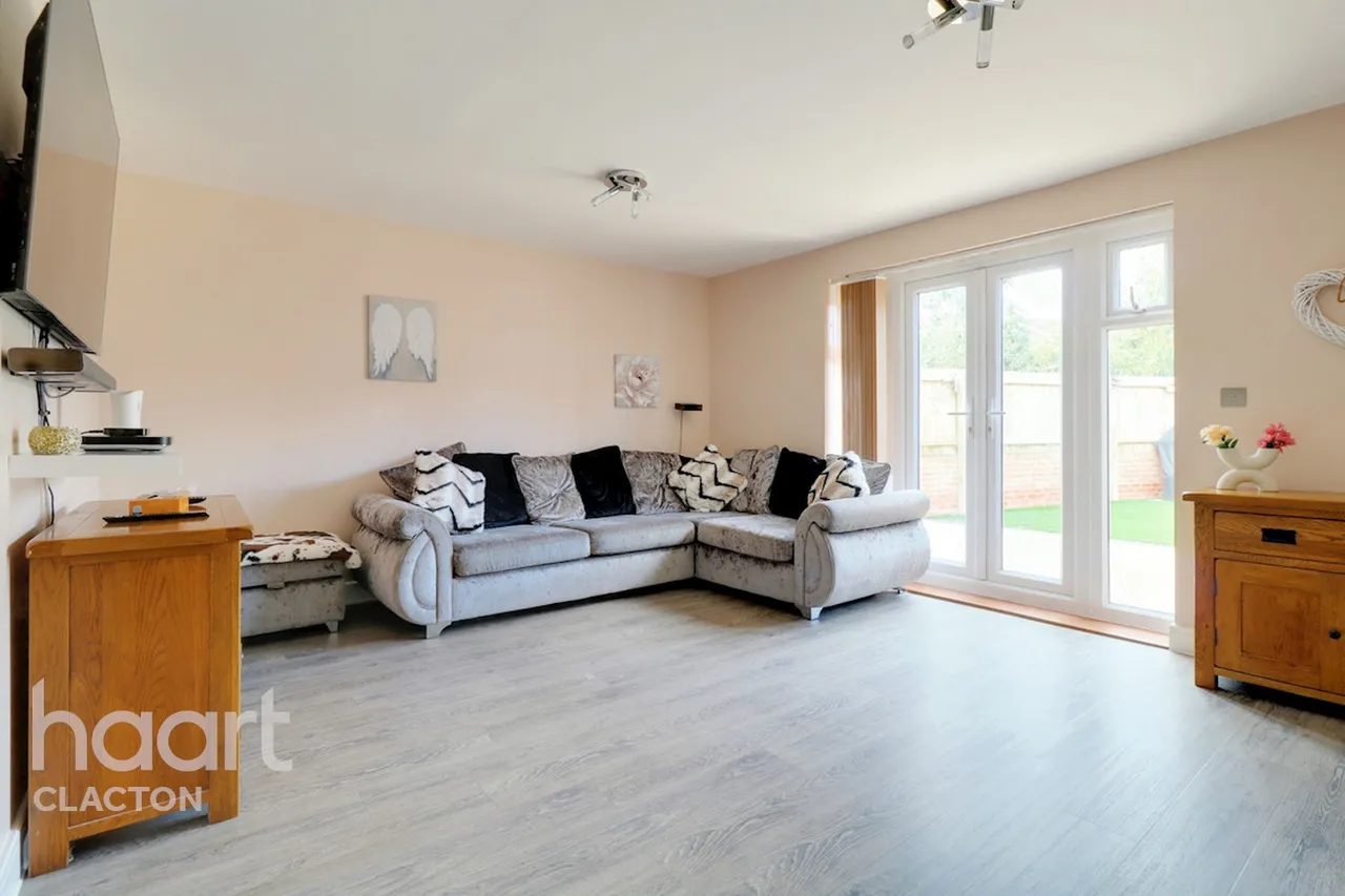 Skippers Way, Walton On The Naze, CO14, photo 2