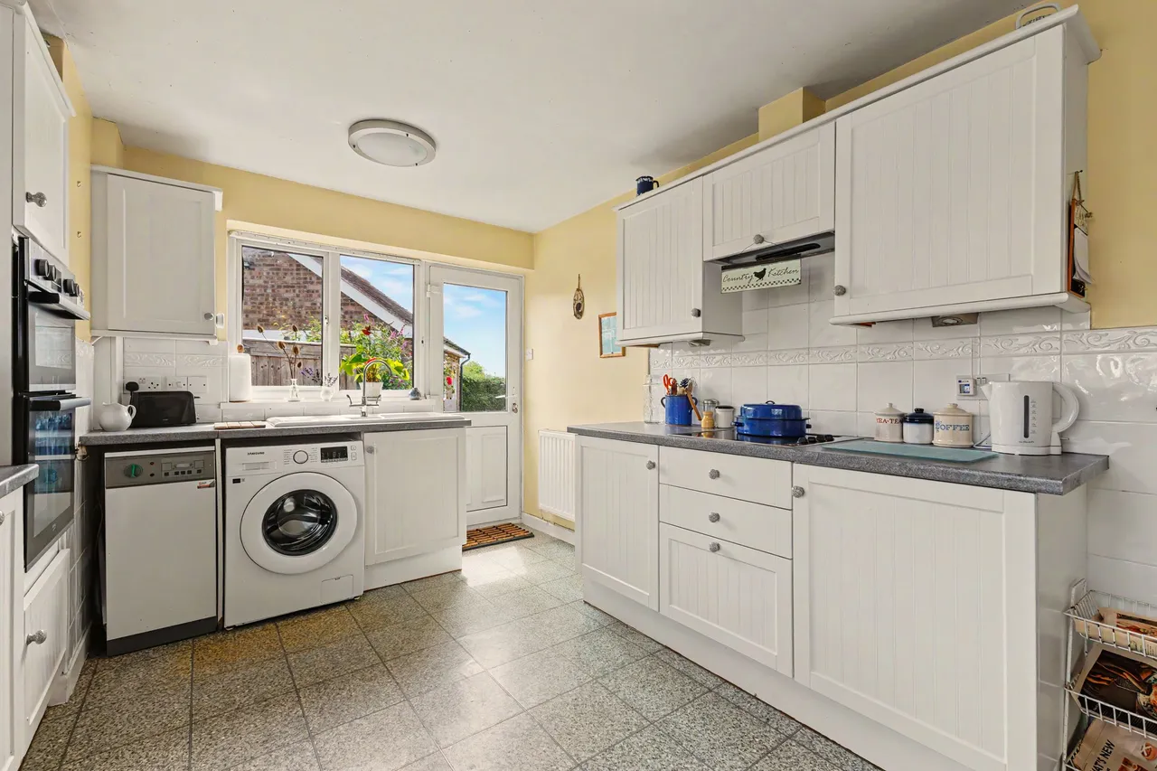 Verney Close, Butlers Marston, CV35, photo 7
