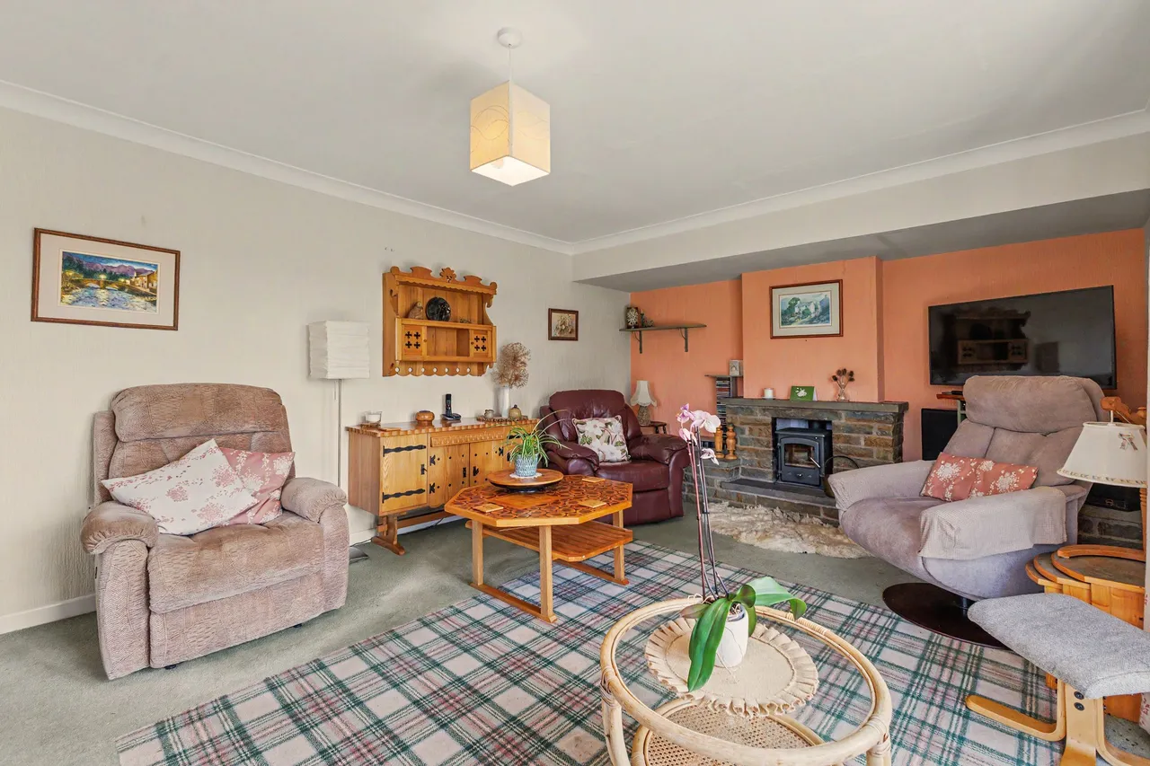 Verney Close, Butlers Marston, CV35, photo 13