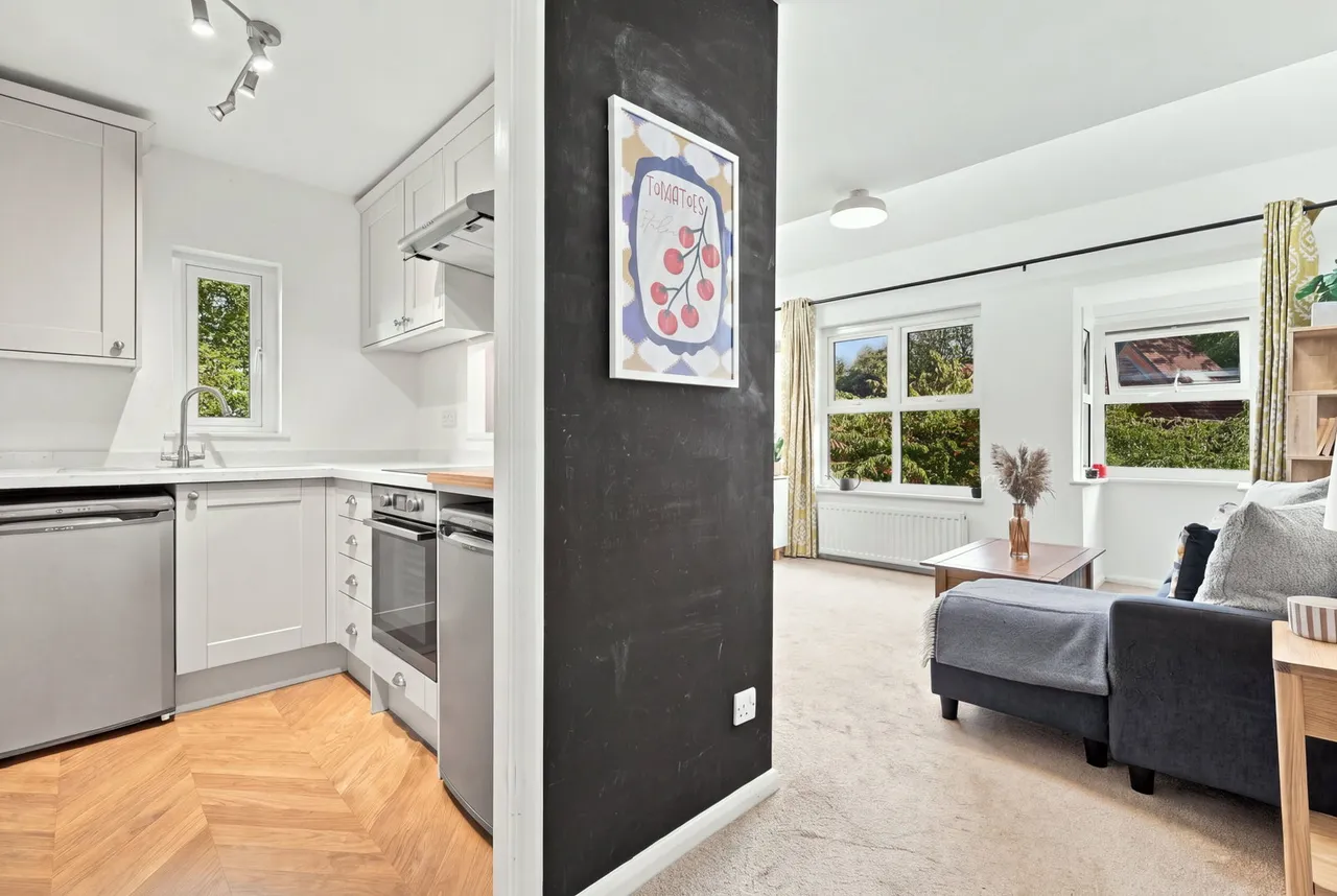 Grovelands Close, SE5, photo 10
