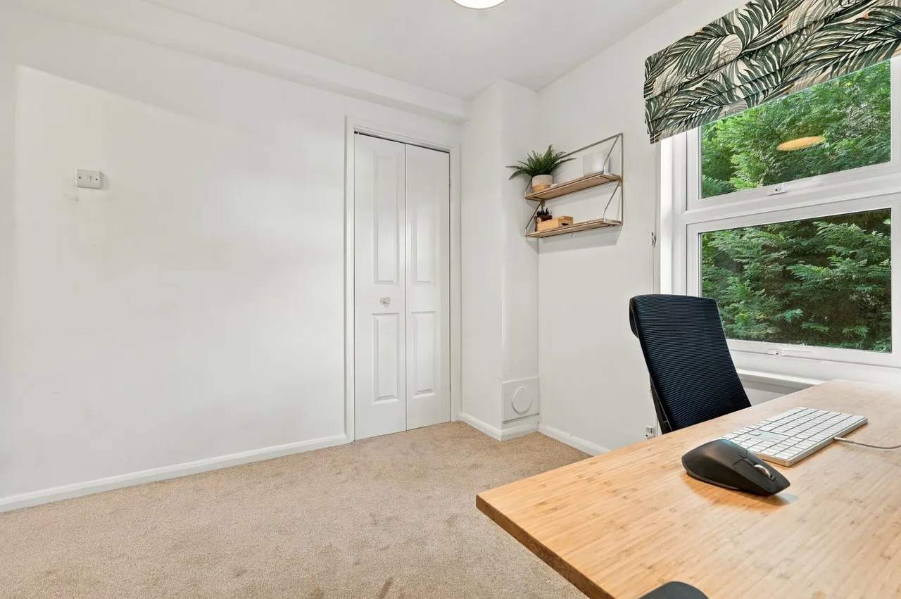 Grovelands Close, SE5, photo 14