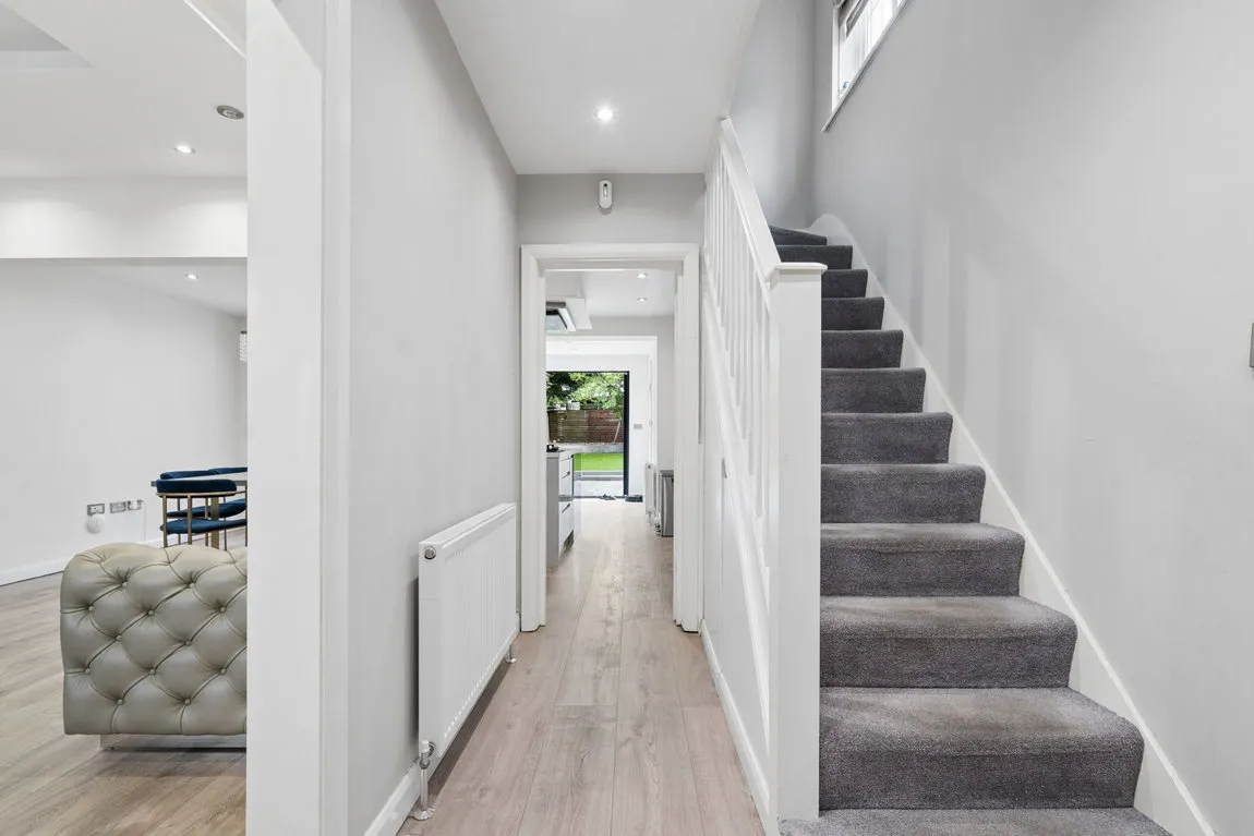 Lincoln Road, Northwood, HA6, photo 6