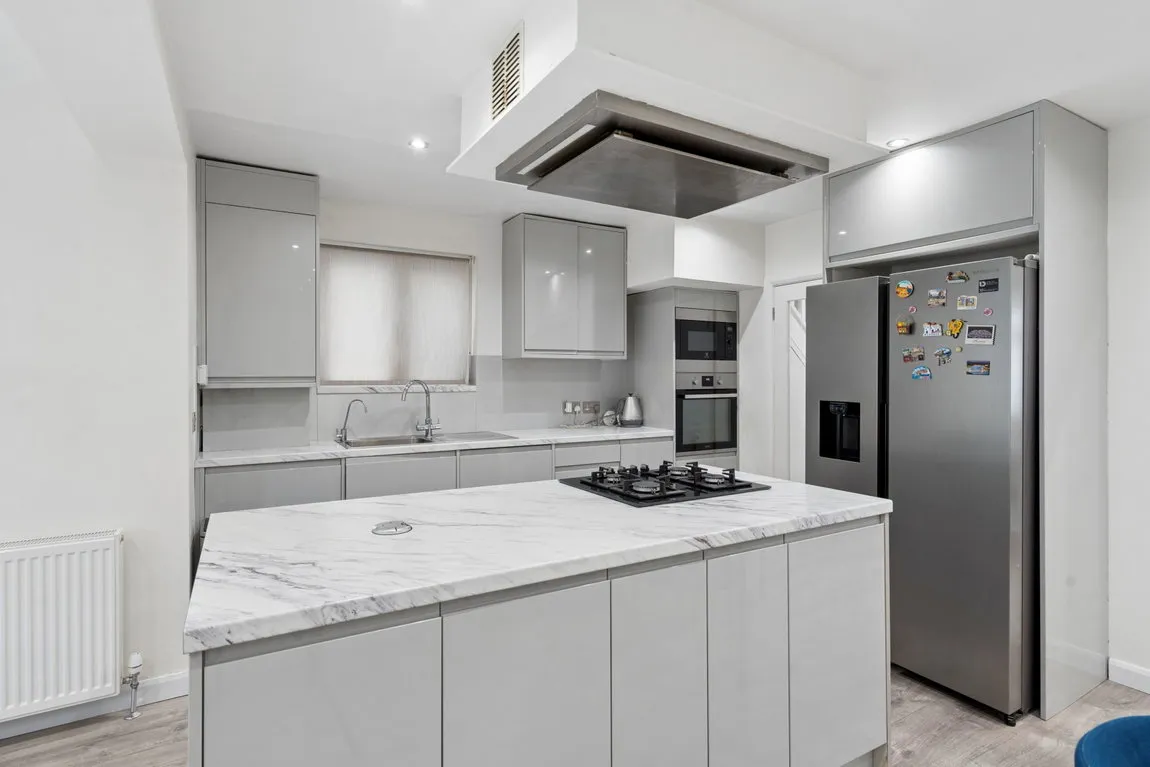 Lincoln Road, Northwood, HA6, photo 2