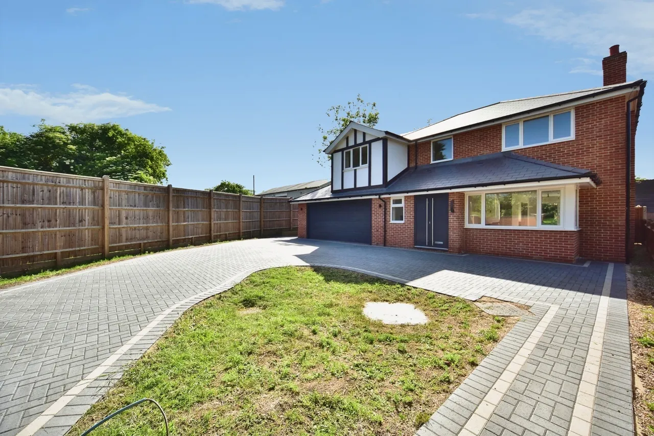Broadwater Road, West Malling, Kent, ME19, photo 2