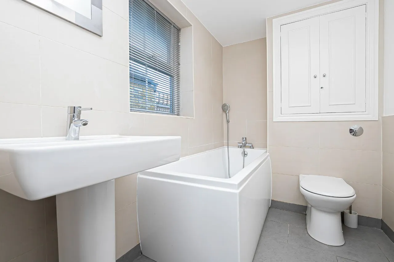Smarts Lane, Loughton, IG10 4BP, photo 10