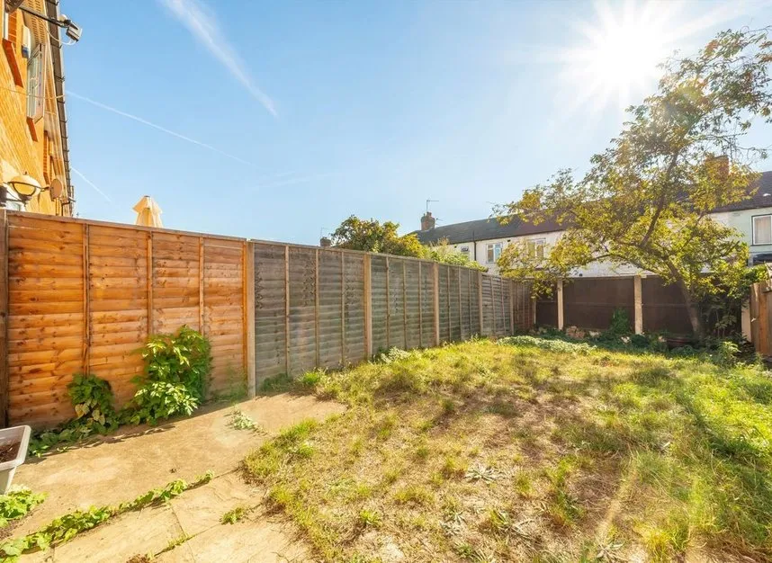 Garvary Road, E16, photo 7