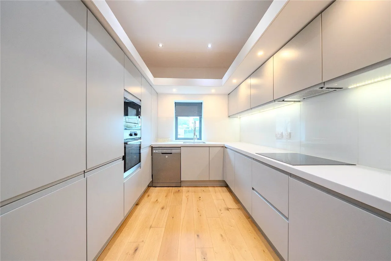 Low Lane, Horsforth, LS18, photo 2