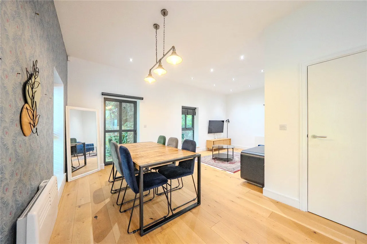 Low Lane, Horsforth, LS18, photo 3