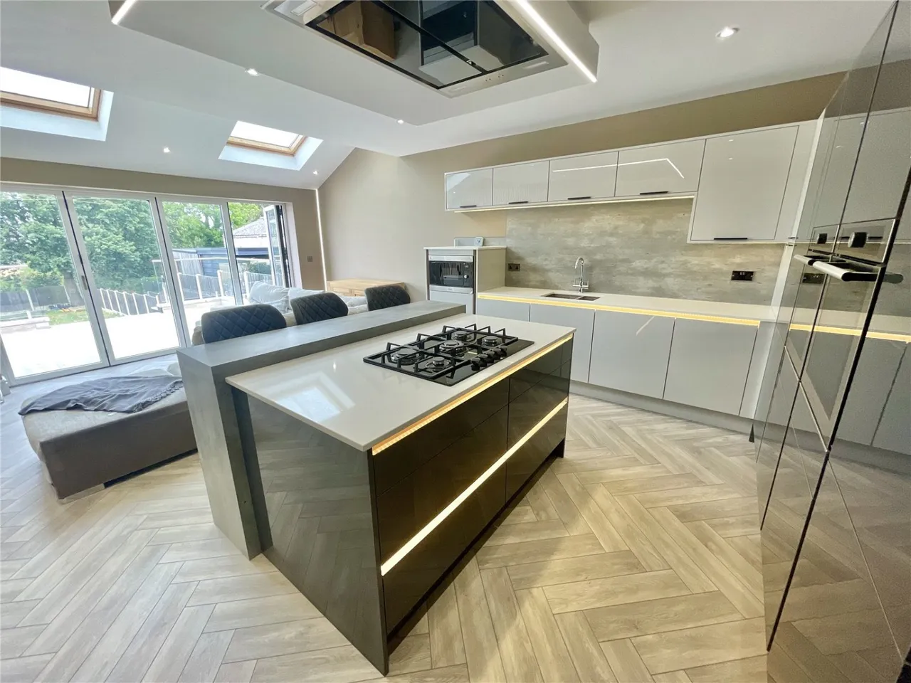 Barnsley Road, Brierley, S72, photo 4