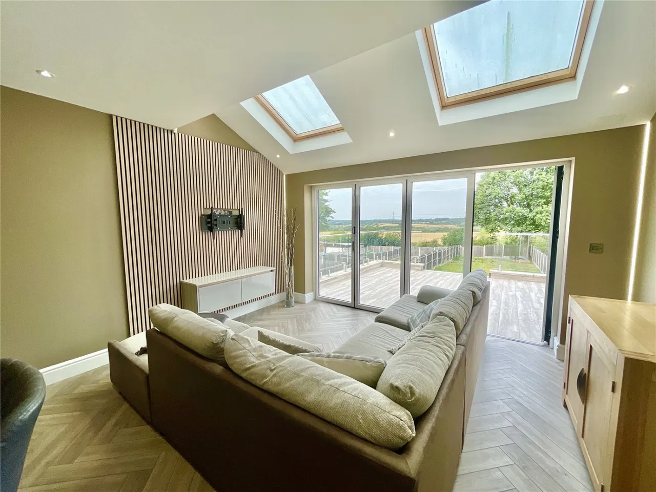 Barnsley Road, Brierley, S72, photo 3