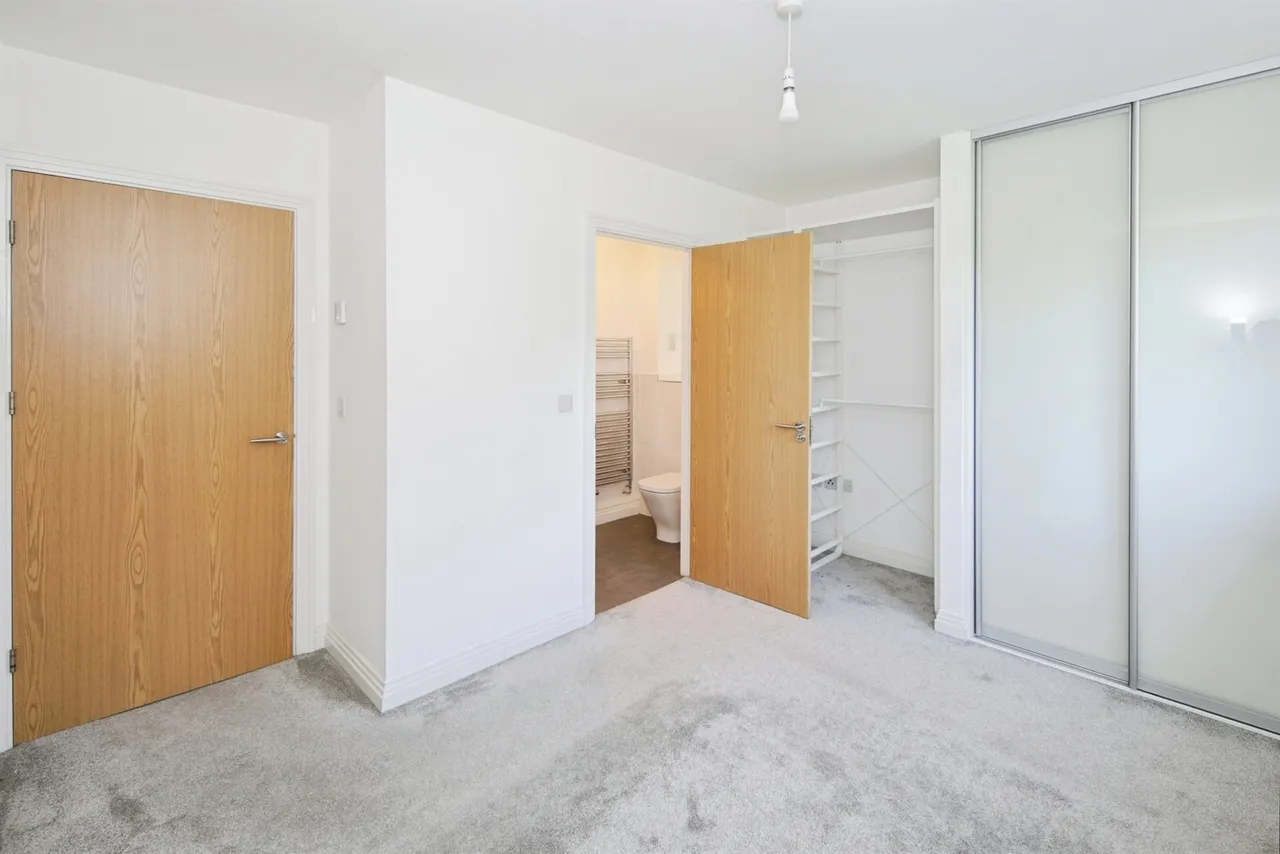 Drovers Close, Balsall Common, CV7, photo 3