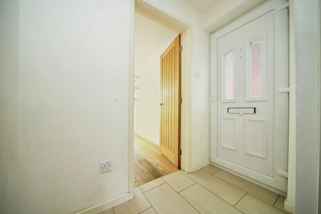 Denham Close, Bury St. Edmunds, IP33, photo 5